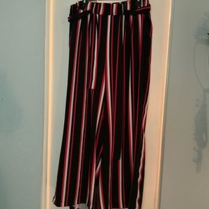 Torrid Size 2 Wide Leg. Elastic waist band w/ belt